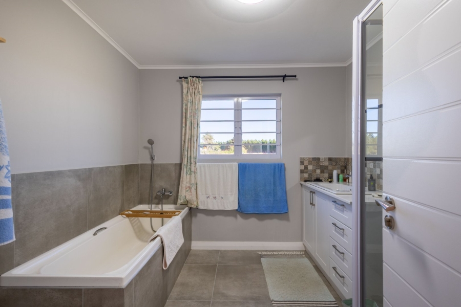 6 Bedroom Property for Sale in Plettenberg Bay Rural Western Cape